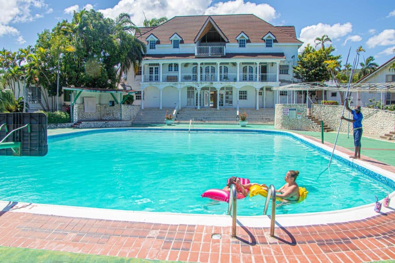 Ferienwohnung Malibu Ocean View Studio Montego Bay Exterior foto